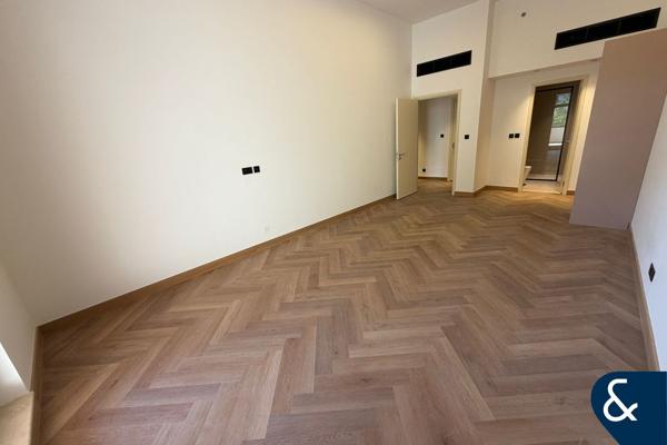 Fully Upgraded | Garden View | Large Terrace